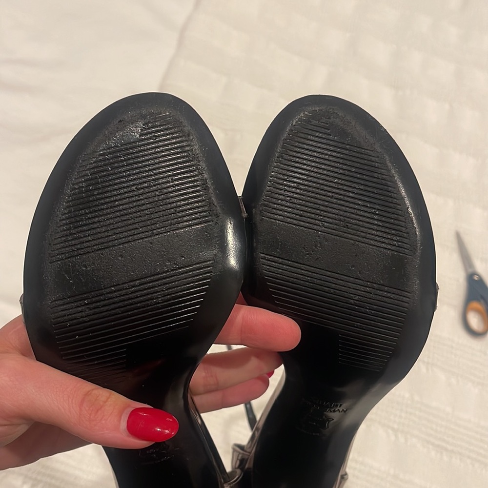 STUART WEITZMAN Nudistsong Patent Leather Heels US 7 - worn for 15 min! - Picture 9 of 11
